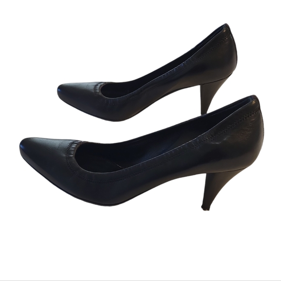 Prada Black Soft Leather Kitten Heels pointed toe pump SZ 7.5/38 leather insole - Picture 2 of 15